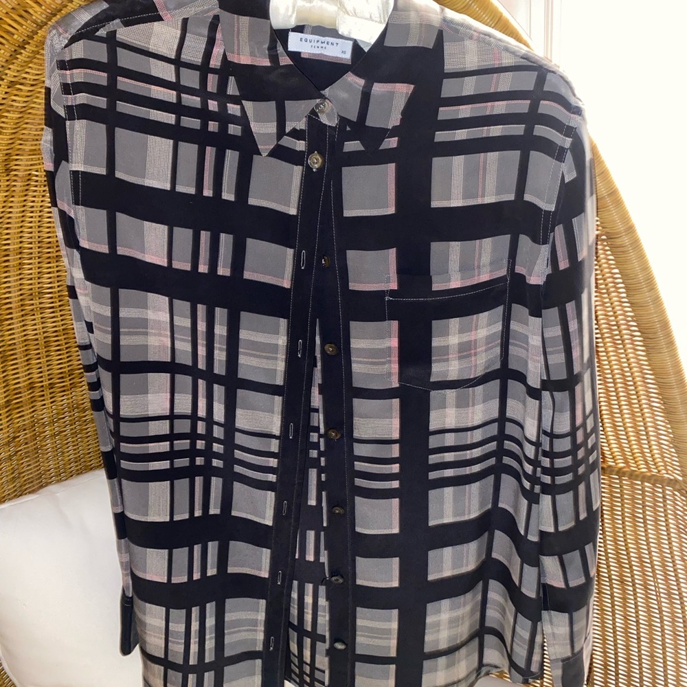 Black Gray and Pink Equipment 100% silk blouse - size XS, amazing condition!!
